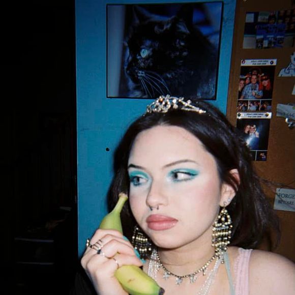 Meet your Posher, Lili - Picture 1 of 1